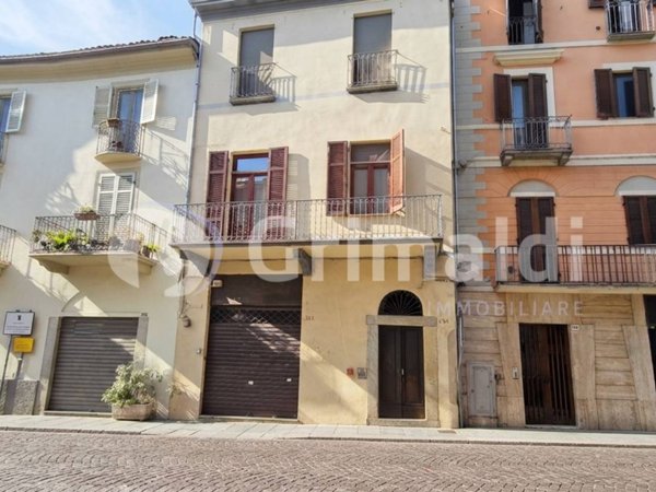 appartamento in vendita a Vercelli in zona Centro Città