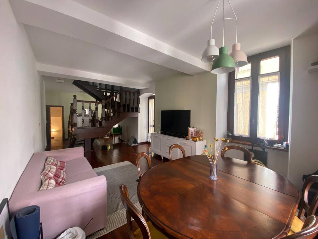 casa indipendente in vendita a Vercelli in zona Centro Città