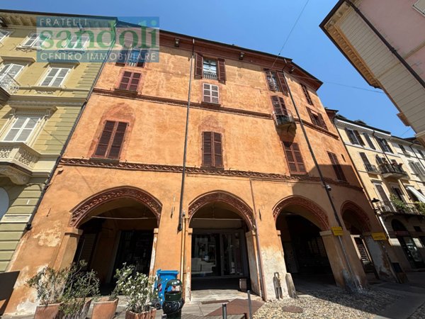appartamento in vendita a Vercelli in zona Centro Città