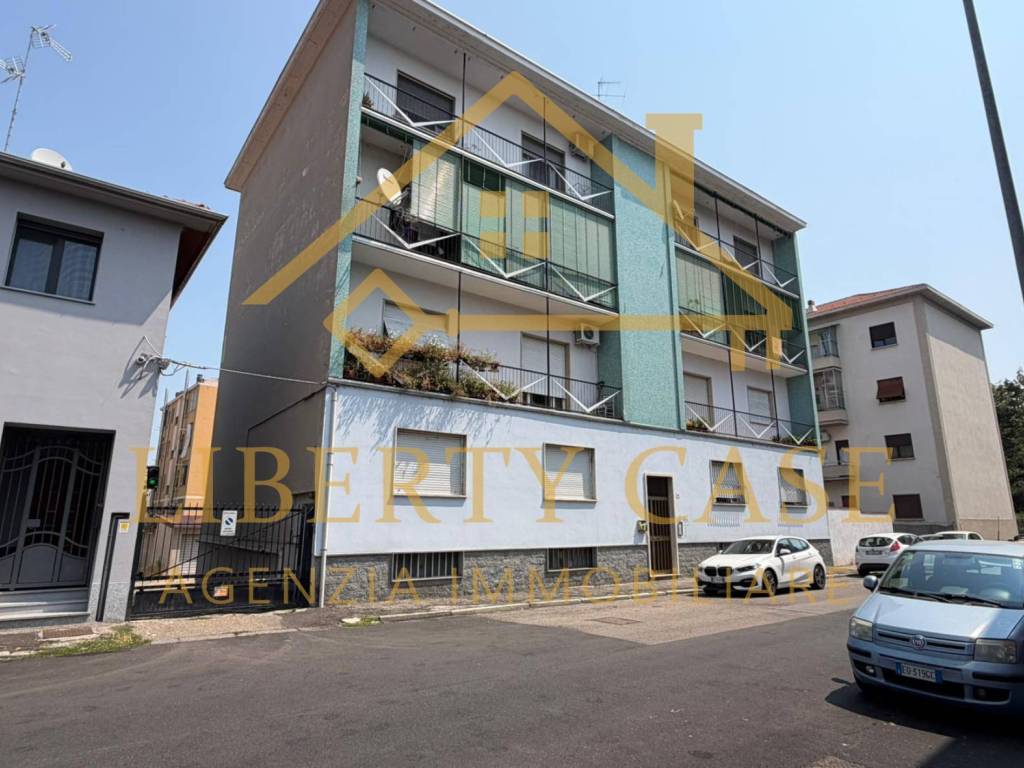appartamento in vendita a Vercelli in zona Via Marco Polo