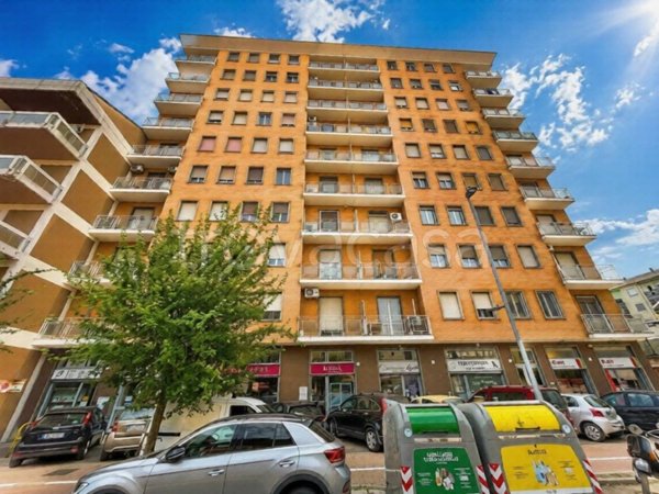 appartamento in vendita a Vercelli in zona Corso Prestinari