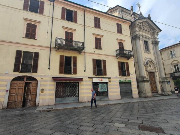 appartamento in vendita a Vercelli in zona Centro Città