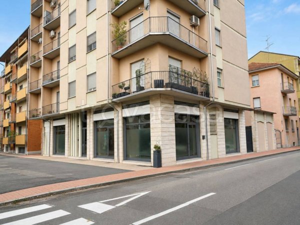 appartamento in vendita a Vercelli in zona Corso Tanaro