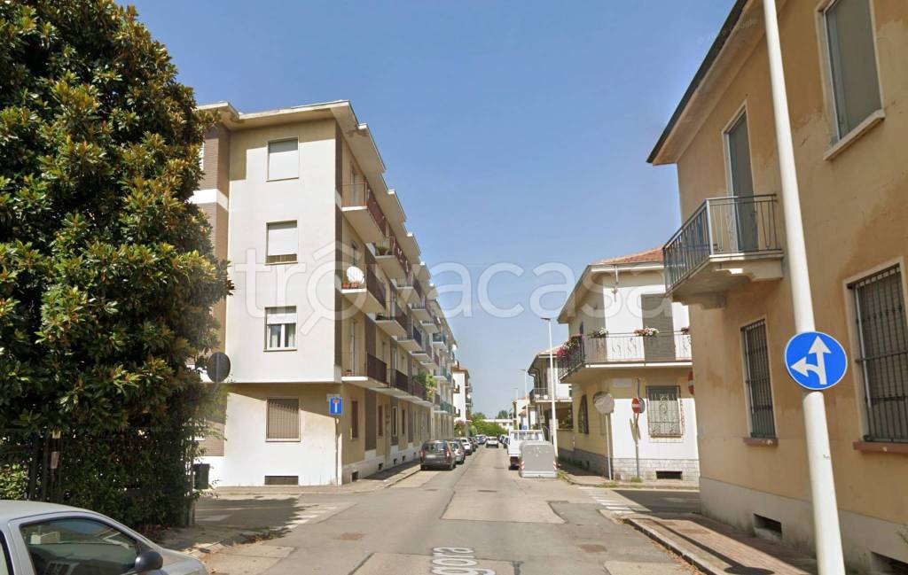 appartamento in vendita a Vercelli in zona Corso Italia