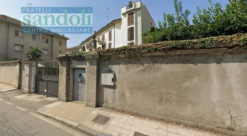 box auto in vendita a Vercelli in zona Centro Città