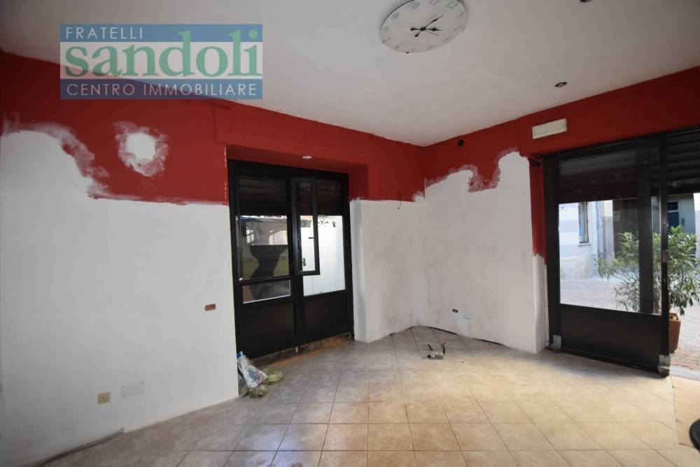 casa indipendente in vendita a Vercelli in zona Centro Città