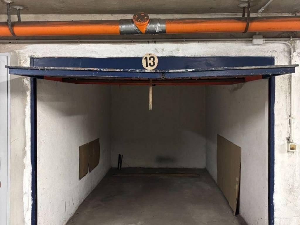 box auto in vendita a Vercelli in zona Porta Torino