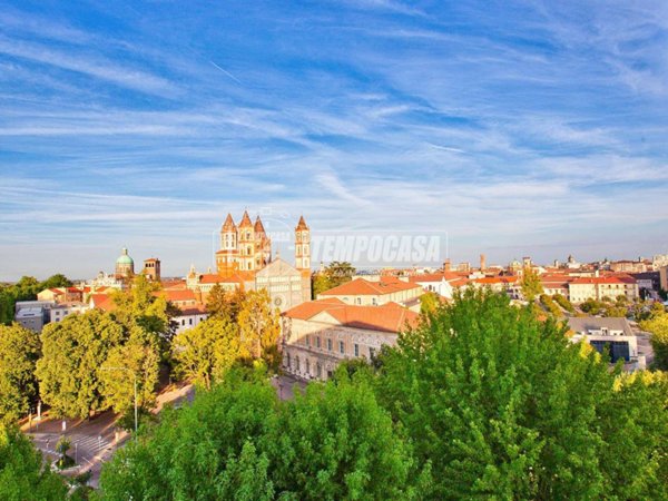 appartamento in vendita a Vercelli in zona Centro Città