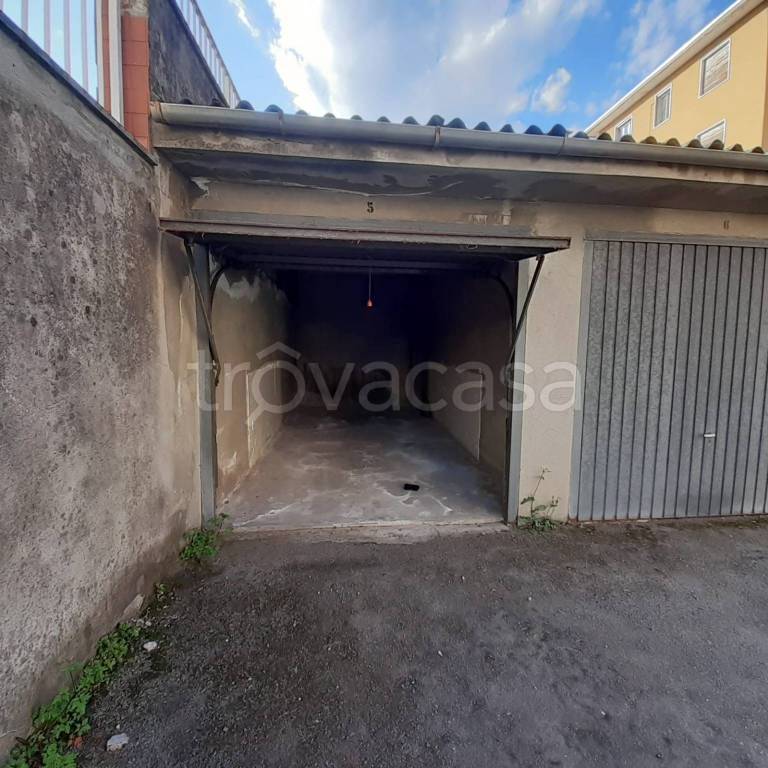 box auto in vendita a Vercelli