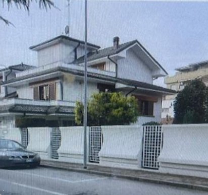 casa indipendente in vendita a Vercelli in zona Centro Città
