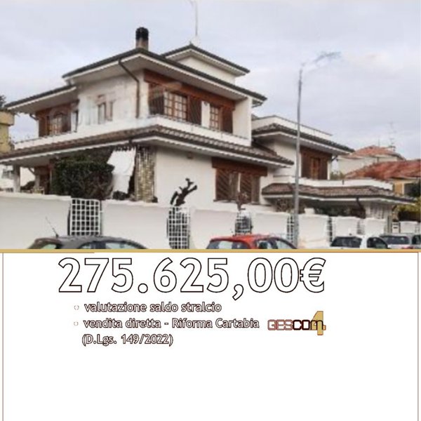 casa indipendente in vendita a Vercelli in zona Centro Città