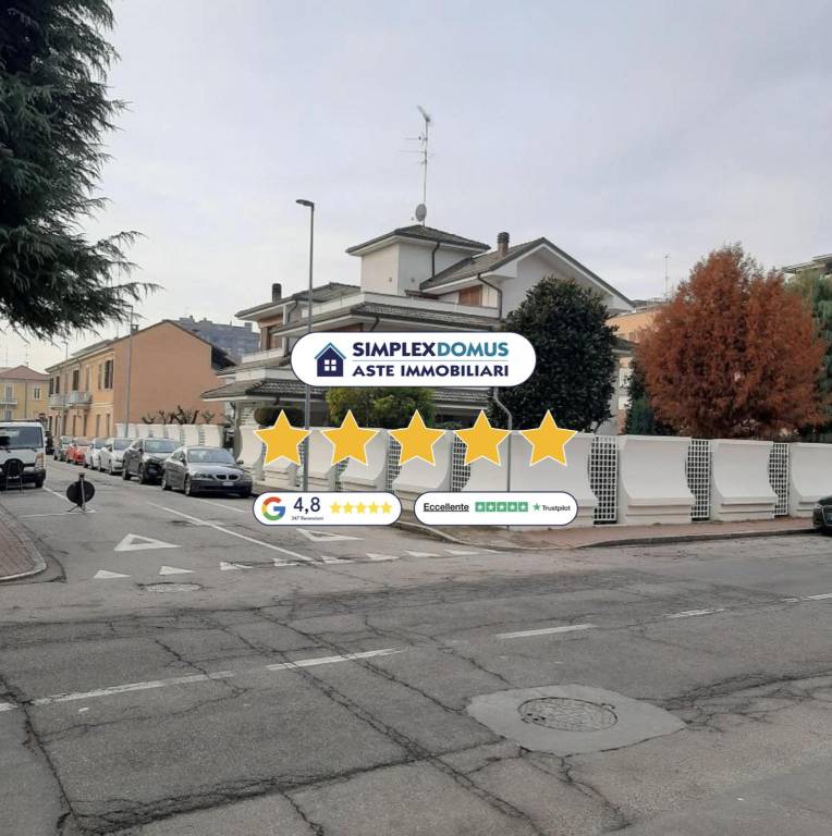 casa indipendente in vendita a Vercelli in zona Via Massaua