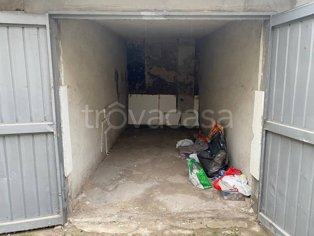 box auto in vendita a Vercelli