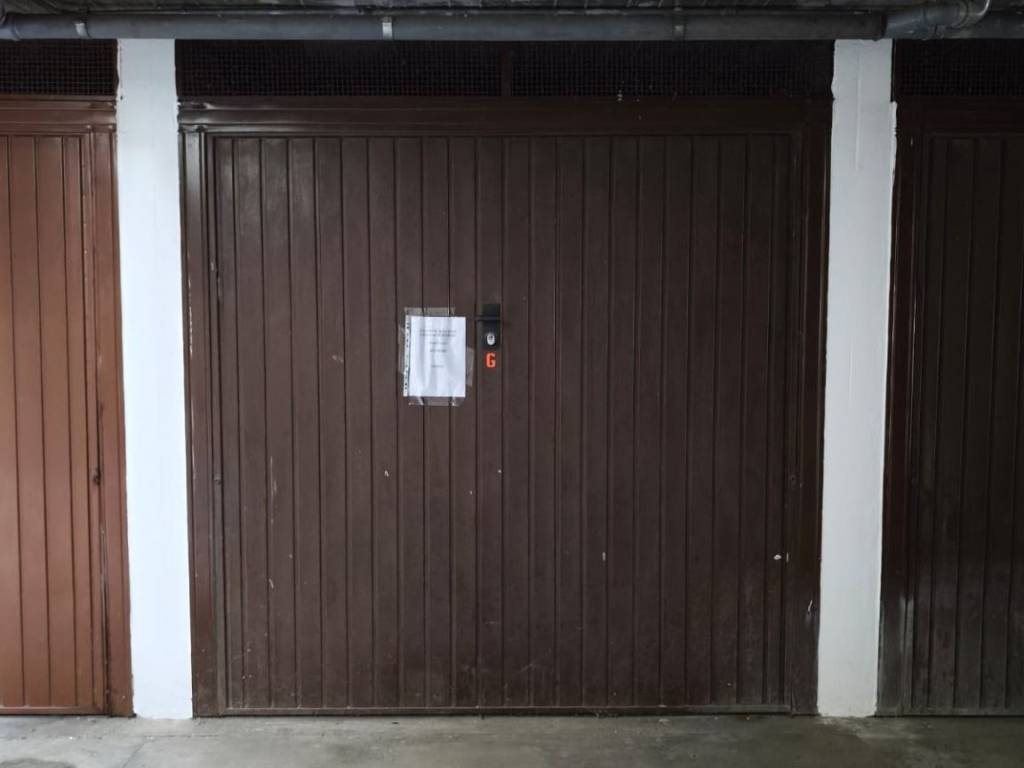 box auto in vendita a Vercelli in zona Corso Italia