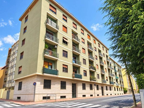 appartamento in vendita a Vercelli in zona Via Massaua