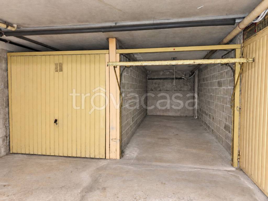 box auto in vendita a Vercelli