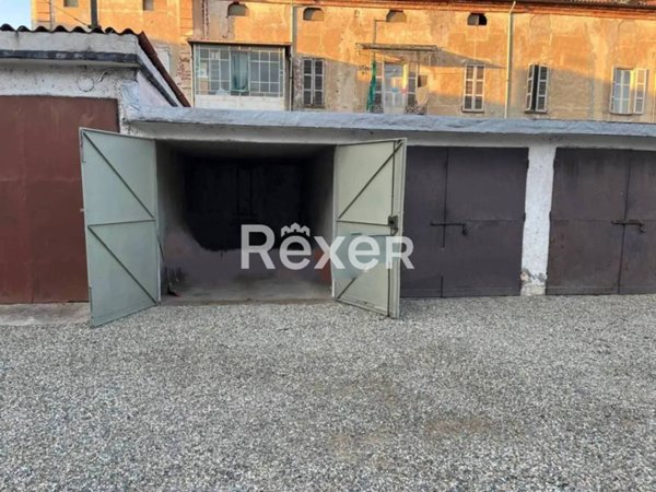 box auto in vendita a Vercelli in zona Centro Città