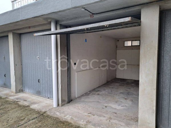 box auto in vendita a Vercelli