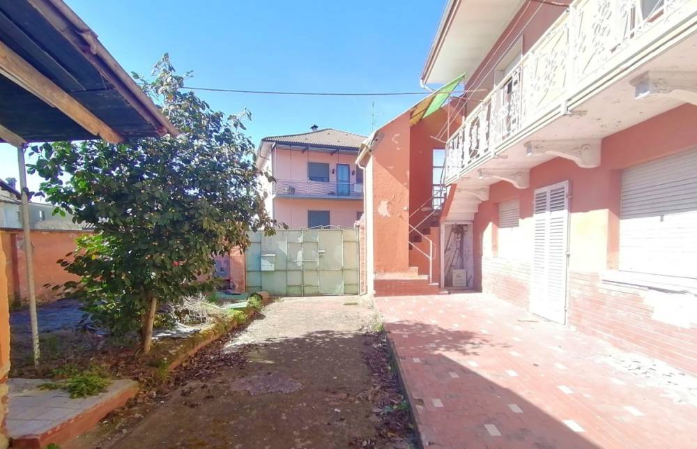 casa indipendente in vendita a Villata