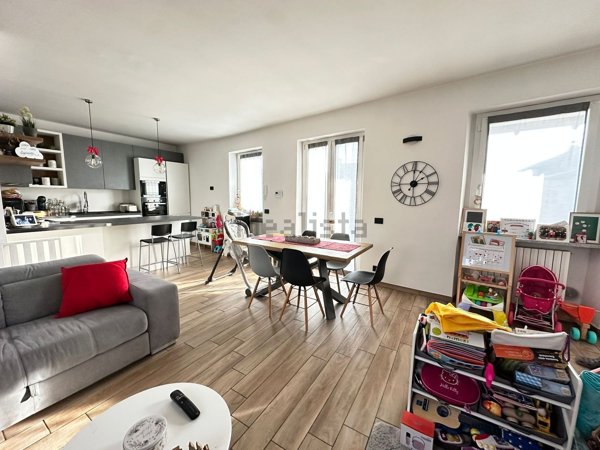 casa indipendente in vendita a Villata