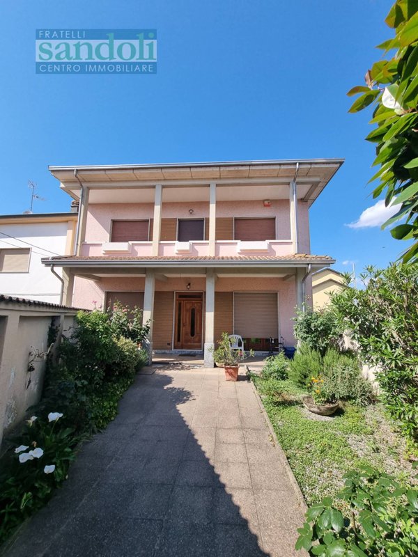 casa indipendente in vendita a Villata