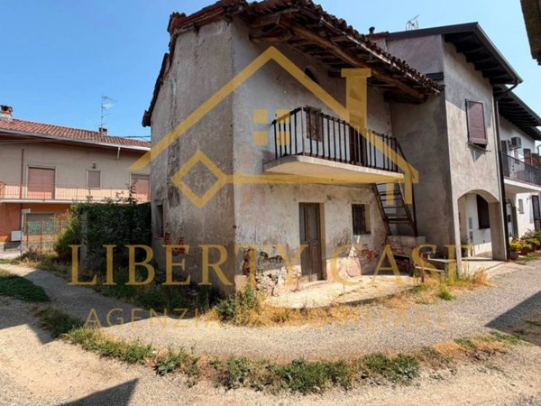 casa indipendente in vendita a Villata