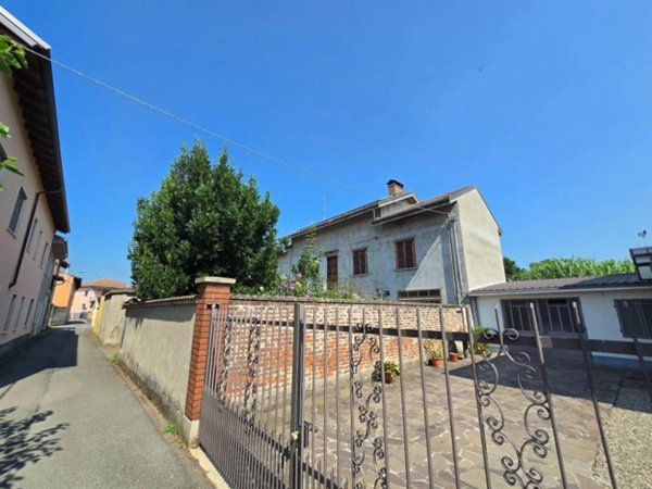 casa indipendente in vendita a Villata