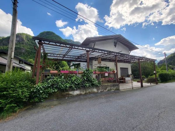 casa indipendente in vendita a Vocca