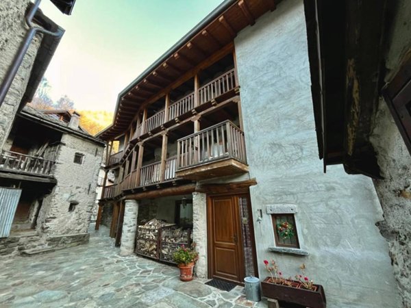 casa indipendente in vendita a Vocca in zona Sassiglioni