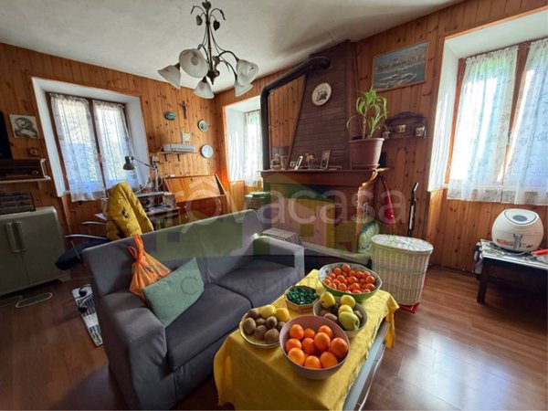 casa indipendente in vendita a Vocca