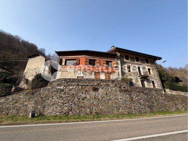 casa indipendente in vendita a Vocca