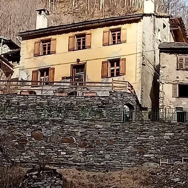 casa indipendente in vendita ad Alto Sermenza