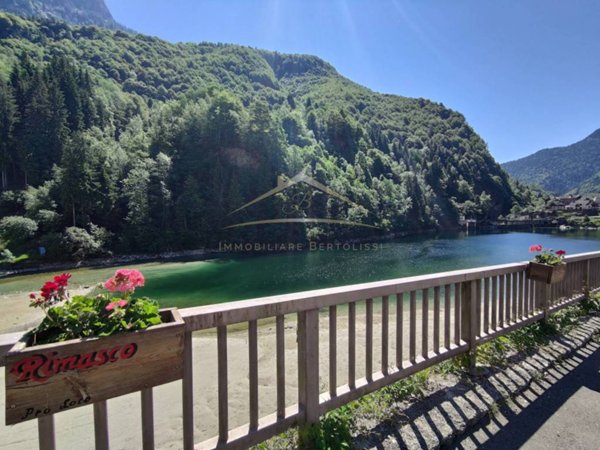 casa indipendente in vendita ad Alto Sermenza in zona Rimasco
