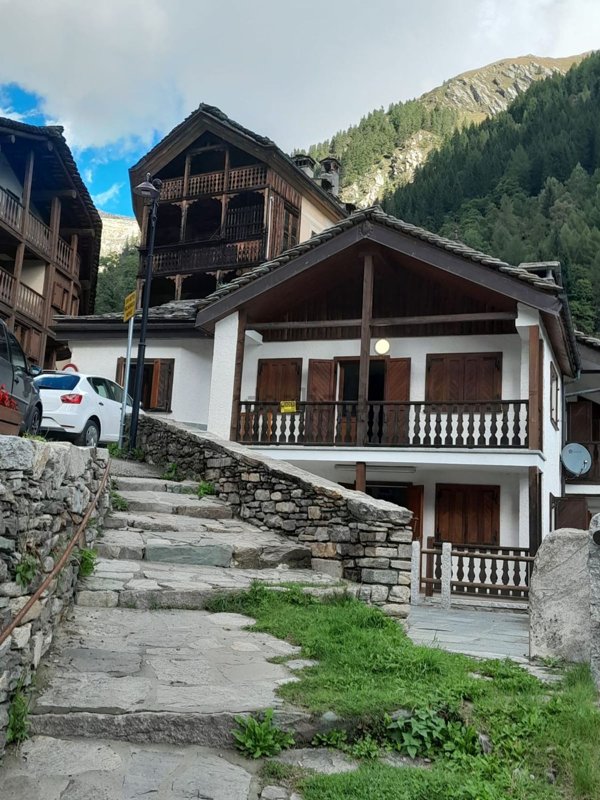 casa indipendente in vendita ad Alto Sermenza