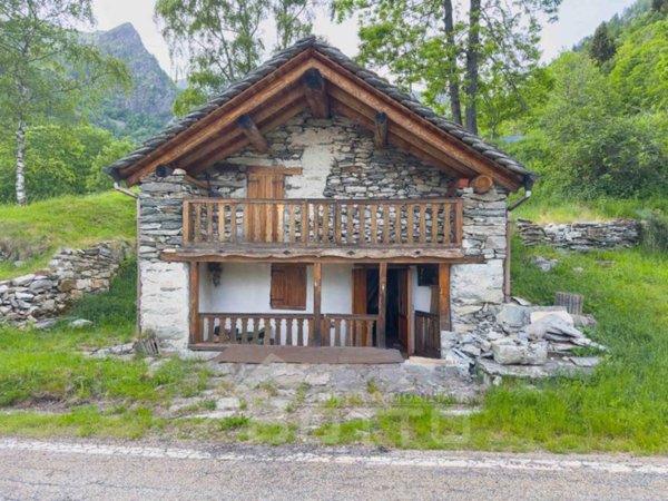 casa indipendente in vendita ad Alto Sermenza in zona Rima San Giuseppe