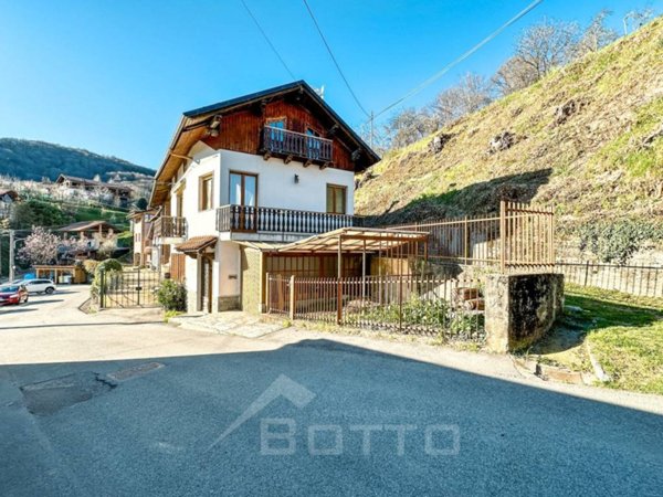 casa indipendente in vendita a Cellio con Breia in zona Carega