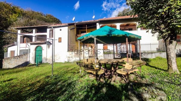 casa semindipendente in vendita a Cellio con Breia