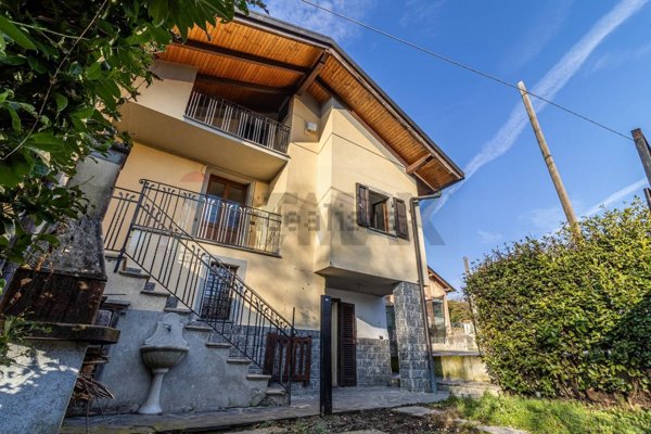 casa indipendente in vendita a Cellio con Breia