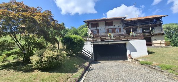 casa indipendente in vendita a Cellio con Breia in zona Morondo