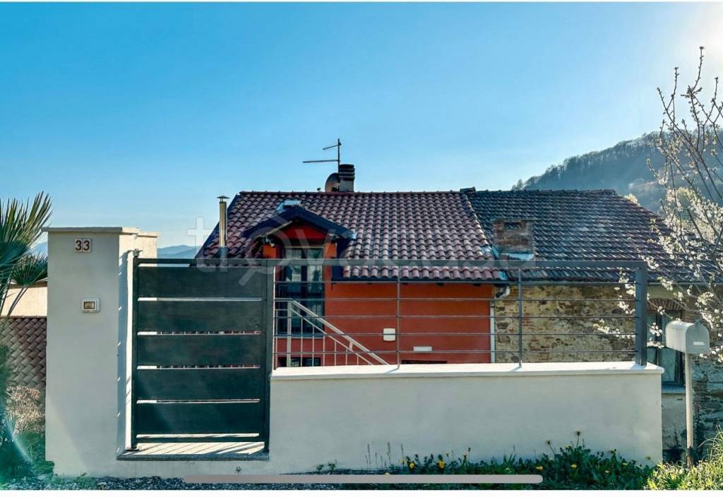 casa indipendente in vendita a Cellio con Breia in zona Carega