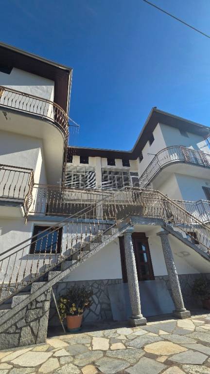 casa indipendente in vendita a Cellio con Breia in zona Valmonfredo