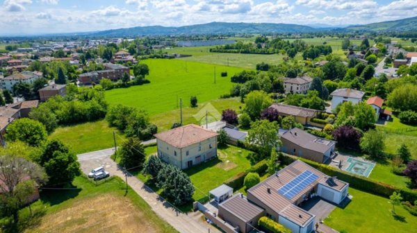 casa indipendente in vendita ad Albinea