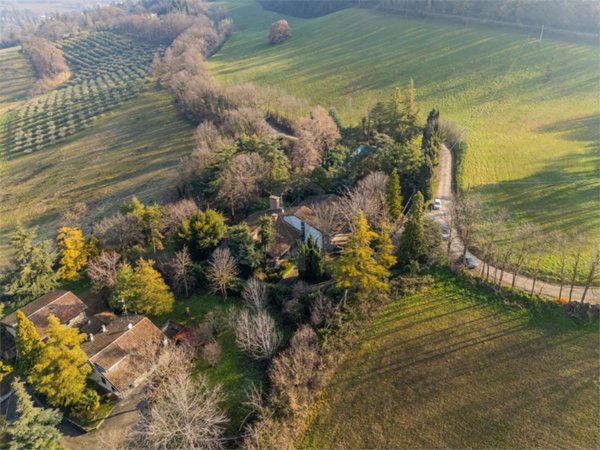 casa indipendente in vendita ad Albinea