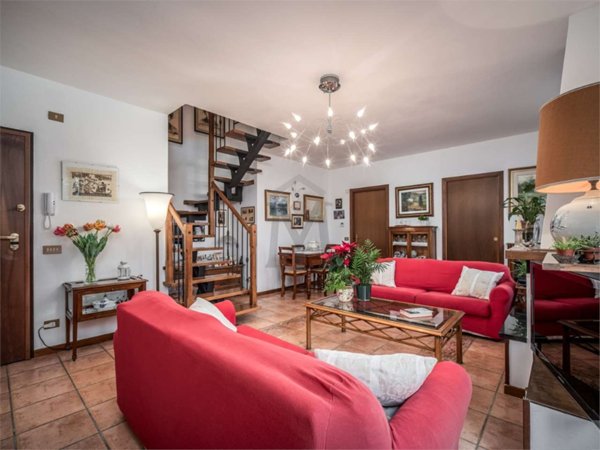 casa semindipendente in vendita ad Albinea