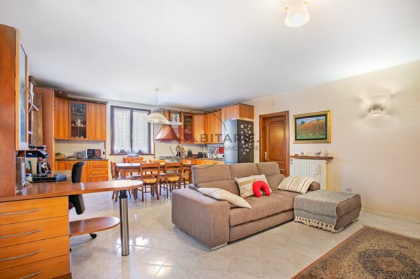 casa indipendente in vendita ad Albinea in zona San Giacomo