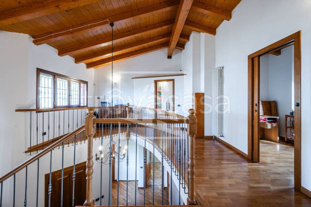 casa indipendente in vendita ad Albinea in zona Montericco