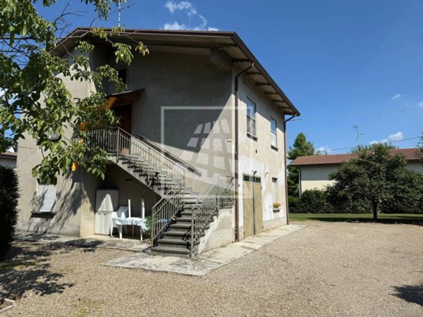 casa indipendente in vendita ad Albinea