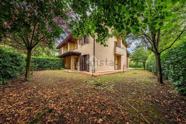 casa indipendente in vendita ad Albinea