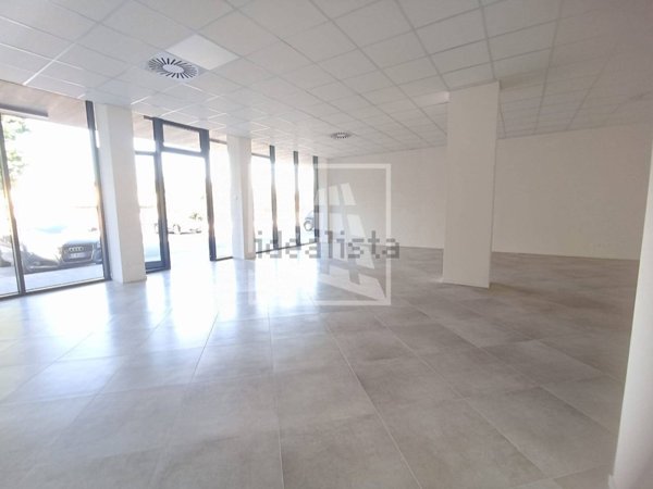 locale commerciale in vendita ad Albinea