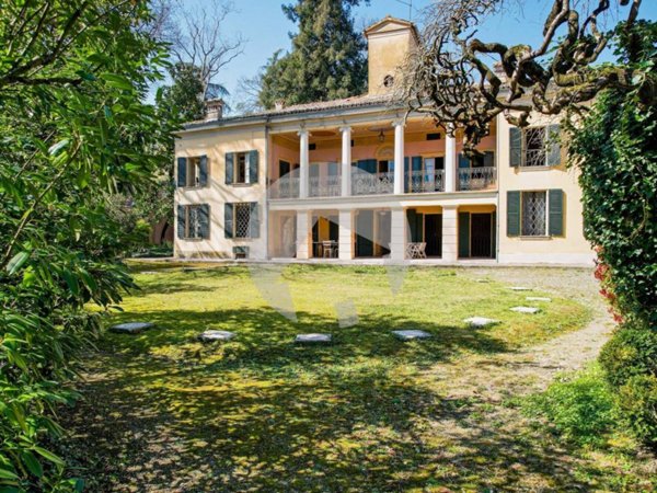 casa indipendente in vendita ad Albinea